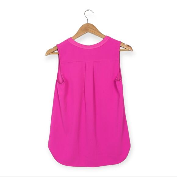 Trina Turk Pink Priya Crepe Sleeveless Split Neck Top Size S - Picture 2 of 7